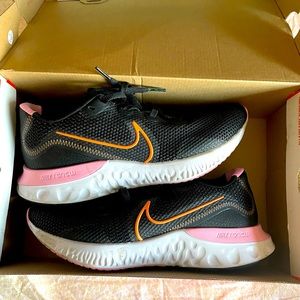 Nike renew shoes